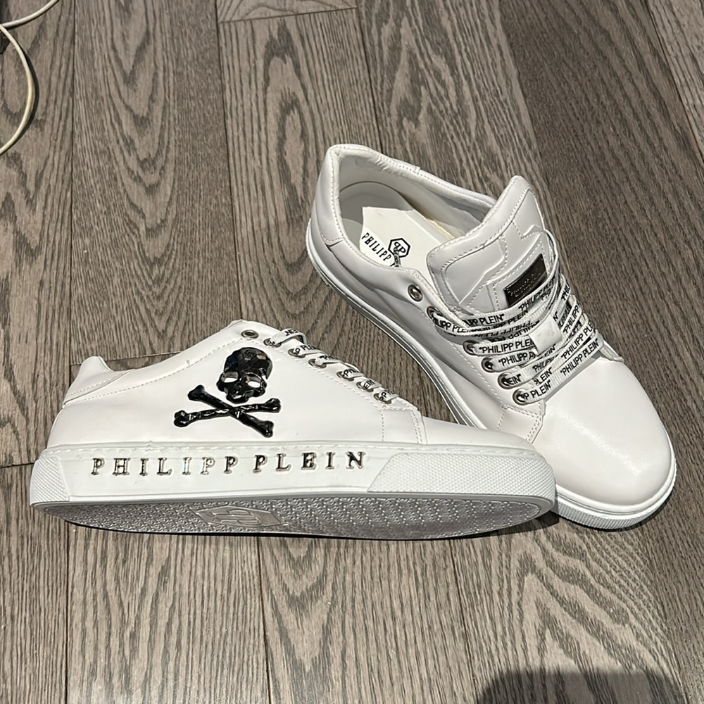 Beautiful sneakers by fashion inspired 💕 - Picture 8 of 12